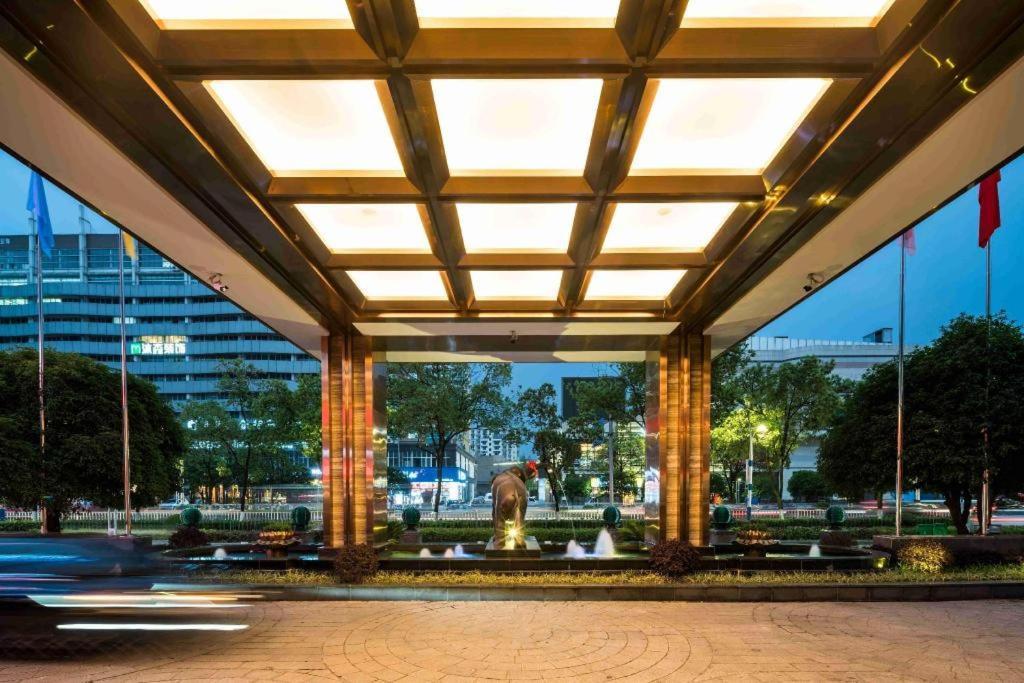 Guilin Plaza Hotel Exterior photo